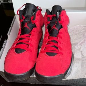 Jordan 6 toro 6    Size 11
